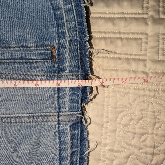 FOREVER 21 Light Wash Cropped Bohemian Raw Edges Jean Jacket Size Medium - Picture 10 of 12